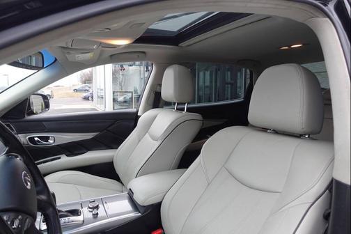 2018 INFINITI Q70L 3.7 Luxe AWD 4dr Sedan