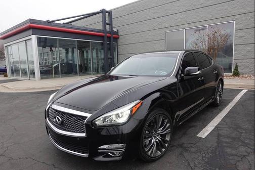 2018 INFINITI Q70L 3.7 Luxe AWD 4dr Sedan