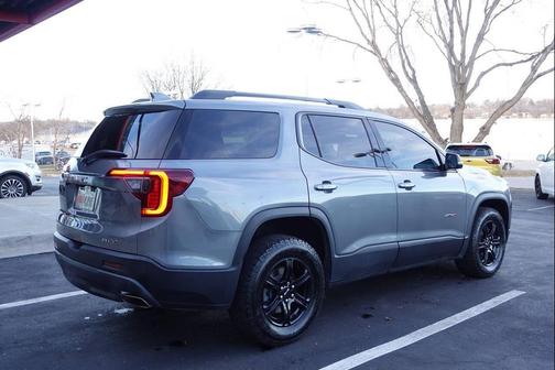 2022 GMC Acadia AT4 4x4 4dr SUV