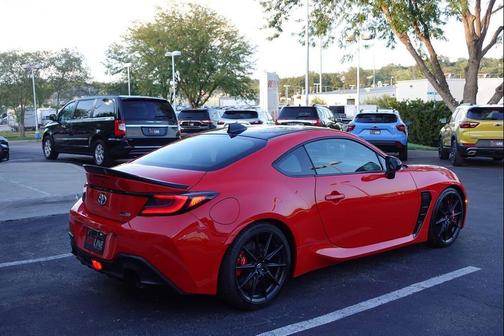 2024 Toyota GR86 Premium