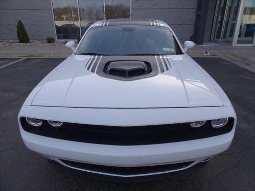 2016 Dodge Challenger R/T Plus