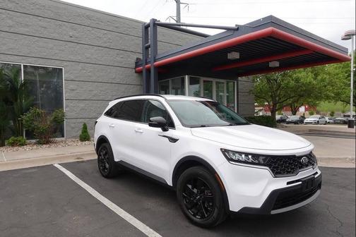 Glacial White Pearl 2021 Kia Sorento S