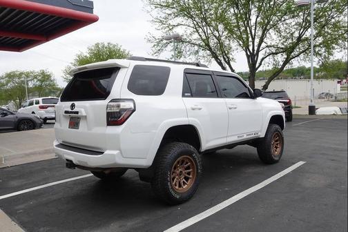 Super White 2016 Toyota 4Runner SR5