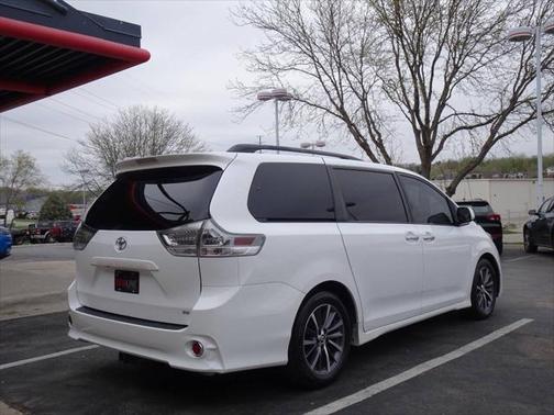 2013 Toyota Sienna SE