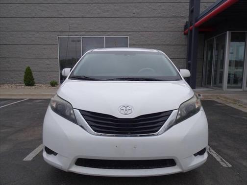 2013 Toyota Sienna SE