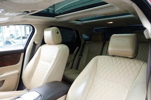 Firenze Red Metallic 2018 Jaguar XJ XJL Portfolio