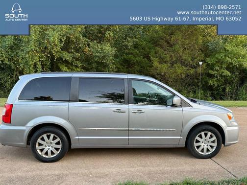 2015 Chrysler Town & Country Touring