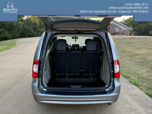 2015 Chrysler Town & Country Touring