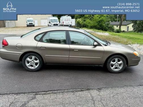 2004 Ford Taurus SES Sedan 4D