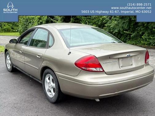 2004 Ford Taurus SES Sedan 4D