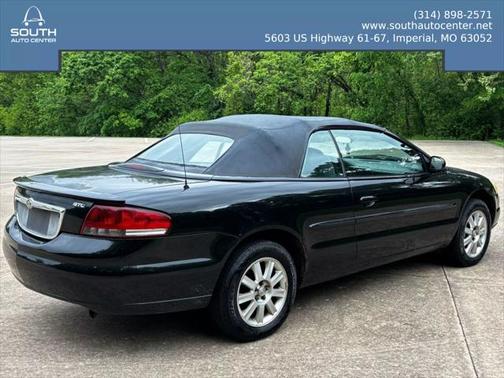 2005 Chrysler Sebring Base