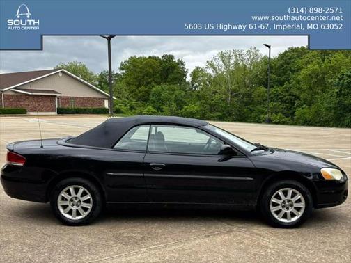 2005 Chrysler Sebring Base