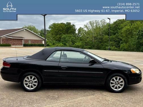 2005 Chrysler Sebring Base