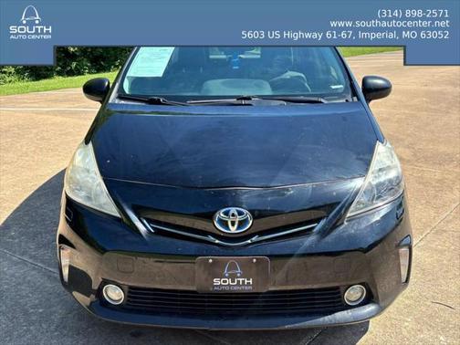 2012 Toyota Prius v Two