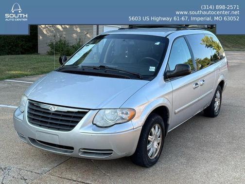 2006 Chrysler Town & Country Touring