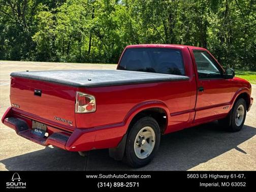 1997 Chevrolet S-10 Base