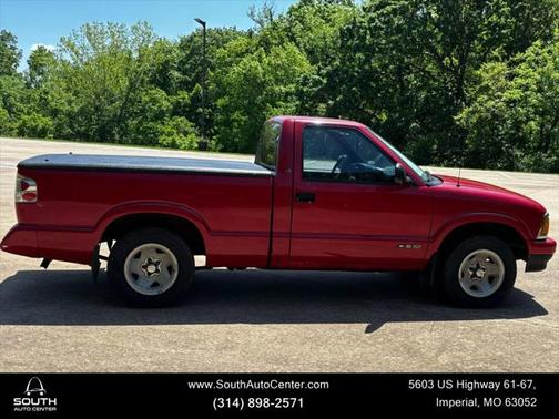 1997 Chevrolet S-10 Base