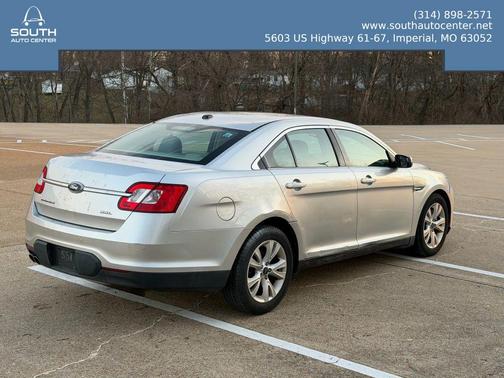 2010 Ford Taurus SEL