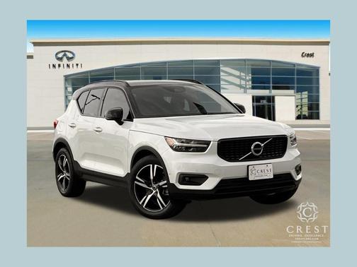 2019 Volvo XC40 T5 R-Design