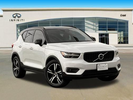 2019 Volvo XC40 T5 R-Design