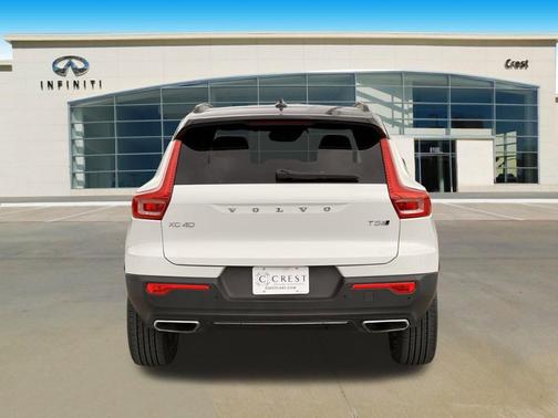 2019 Volvo XC40 T5 R-Design