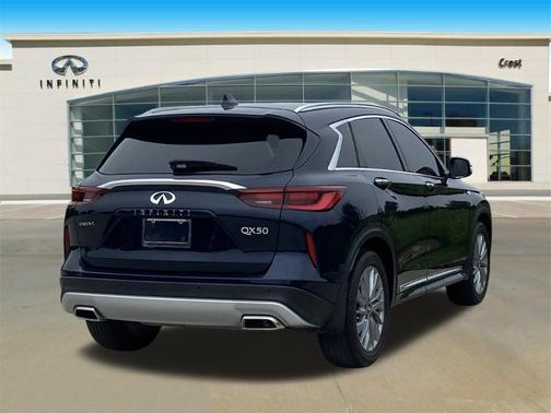 2024 INFINITI QX50 Luxe