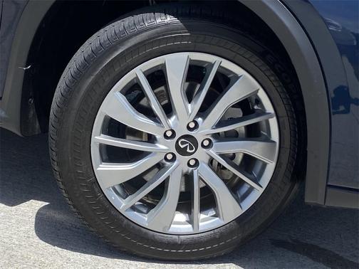 2024 INFINITI QX50 Luxe