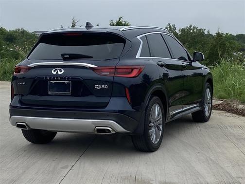 2024 INFINITI QX50 Luxe