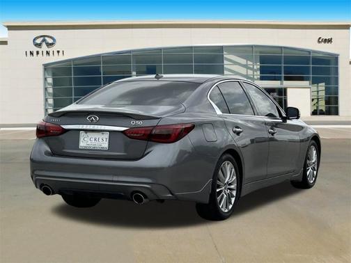 2022 INFINITI Q50 LUXE