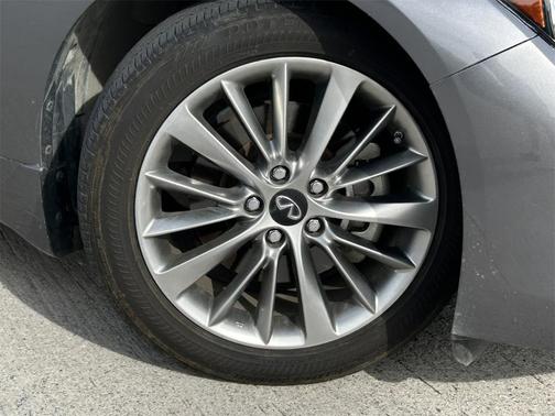 2022 INFINITI Q50 LUXE