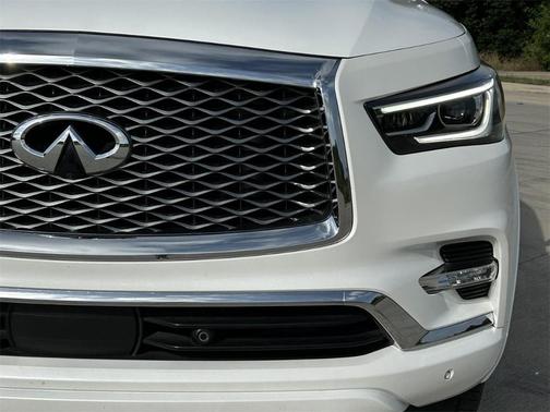 2022 INFINITI QX80 SENSORY