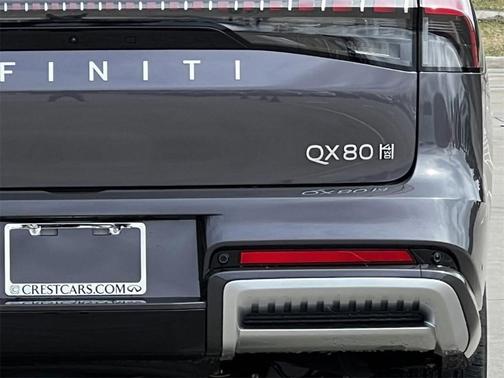 2025 INFINITI QX80 Luxe