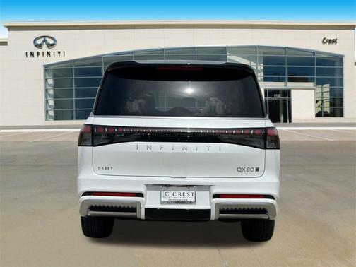 2025 INFINITI QX80 Luxe