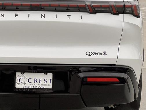 Radiant White 2027 INFINITI QX65