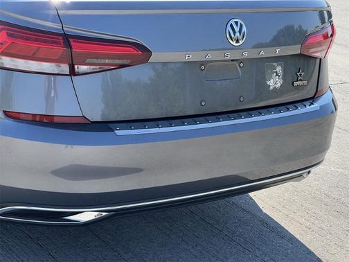 2021 Volkswagen Passat 2.0T SE