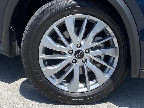 2024 INFINITI QX50 Luxe