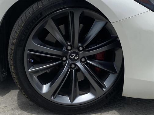 2018 INFINITI Q60 3.0t Red Sport 400