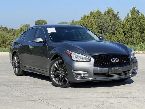 2016 INFINITI Q70 3.7