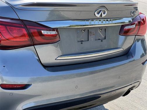 2016 INFINITI Q70 3.7