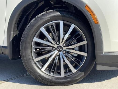 2025 INFINITI QX60 SENSORY