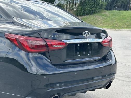 2023 INFINITI Q50 LUXE