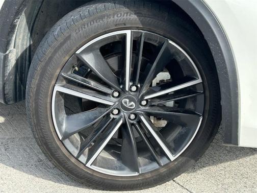 2023 INFINITI QX55 LUXE