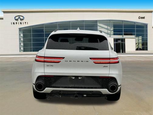 2022 Genesis GV70 2.5T