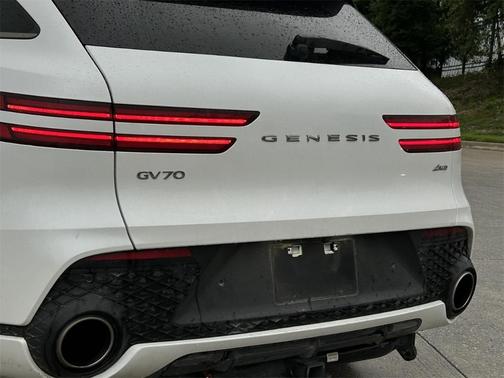 2022 Genesis GV70 2.5T