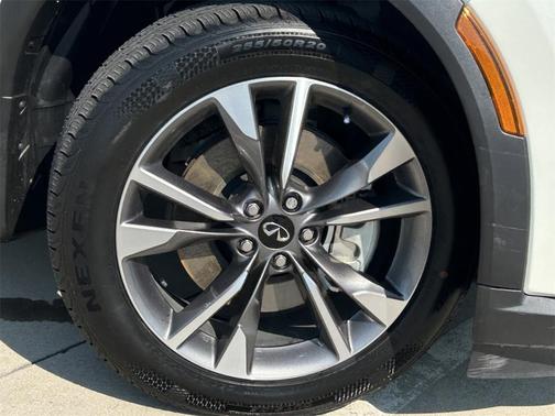 2022 INFINITI QX60 Luxe