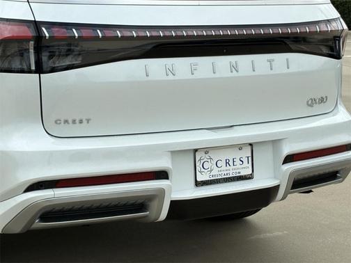 2025 INFINITI QX80 Luxe