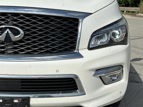 2016 INFINITI QX80 Base