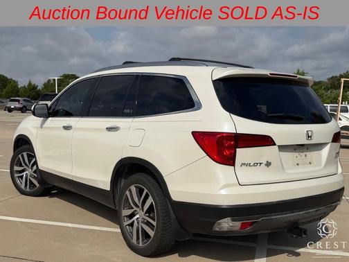 White 2017 Honda Pilot Touring