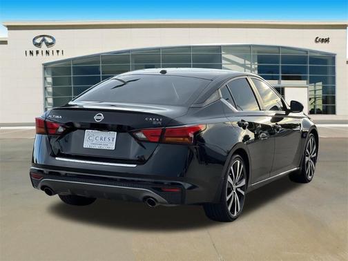 2022 Nissan Altima 2.5 SR