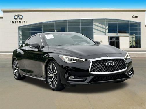 2022 INFINITI Q60 LUXE